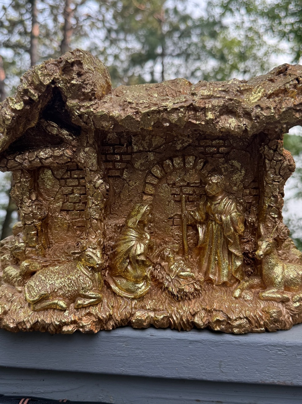 Avon Gift Collection Golden Glitter Nativity VINTAGE 1998 EUC